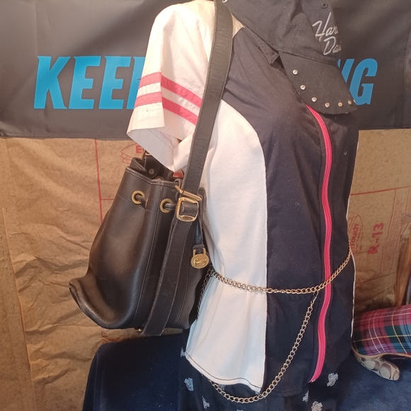 Vintage dooney and bourke bucket bag - Picture 12 of 15